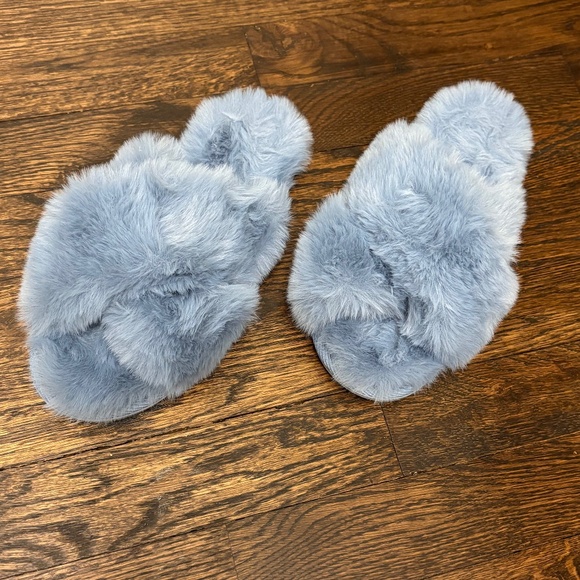 Faux Fur Slipper Bundle Set of 2, Size 5 - 6 - Picture 9 of 12